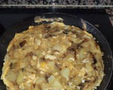 Foto del paso 4 de la receta: Tortilla de patatas con cebolla