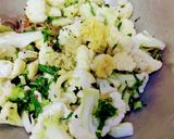 A picture of step 3 of Cauliflower Curry.
