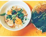 Hình bước làm 9 của món Mì Quảng tôm thịt trứng