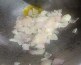 A picture of step 1 of Onion Pasta with mayonnaise.