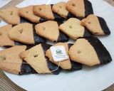 A picture of step 6 of Chocolate Dipped Shortbread Tea Bag Cookies.