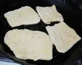 Foto del paso 4 de la receta: Pancitos rellenos en sartén sin levadura😲