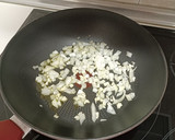 Foto del paso 3 de la receta: Lasaña de espinacas, atún y pesto de pistachos