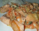 Une image de l'étape 7 de Duo de saumon et crevettes petits légumes et son riz.