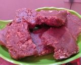 A picture of step 3 of Ragi flour burfi.