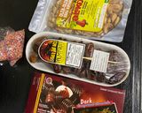 Foto langkah ke 1 dari resep Kuker kurma coklat isi kacang mete.