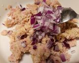 A picture of step 1 of Tomato and tuna starter.