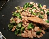 A picture of step 5 of 13 minute chicken and broccoli .