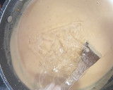 Foto del paso 5 de la receta: Tarta de turrón semifría sin horno y sin huevo