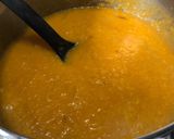 A picture of step 3 of Smoked pumpkin soup with cheddar.