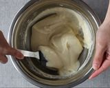 A picture of step 7 of Castella Caramel Pudding.