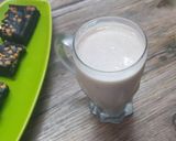 A picture of step 3 of Banana Lassi.