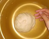 Foto langkah ke 2 dari resep Roti Sisir Tanpa Telur dan Susu Dengan Oven Pan.