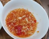 Hình bước làm 2 của món Sườn non chiên mắm