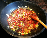 Foto del paso 3 de la receta: Merluza al vino tinto