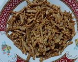 Foto langkah ke 2 dari resep Kering tempe pedas manis aroma jeruk.