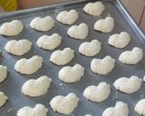 Foto langkah ke 4 dari resep Kue bangkit santan.