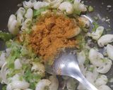 A picture of step 2 of Pasta Momos.