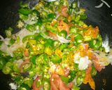 A picture of step 3 of Fry bhindi.