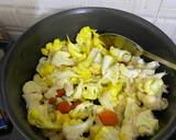 Thai yellow curry with paneer and cauliflower recipe step 1 photo