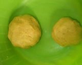 Foto langkah ke 3 dari resep Bakpia Ubi (isi ayam dan gula susu).