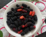 Foto langkah ke 6 dari resep Guava Berry Breakfast.