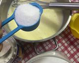 صورة لخطوة 2 من وصفة حلى كاسات الكاسترد والجلي بالفواكه (محلبية وجلي)