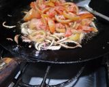 A picture of step 2 of Tawa chicken kaleji.