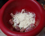 Foto del paso 3 de la receta: Cerdo frito con salsa de champiñones al ajillo y arroz blanco