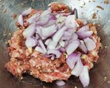รูปขั้นตอนการทำที่ 2 ของ หมูสับปลาเค็มนึ่ง