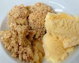 A picture of step 9 of My Pear Crumble with IceCream 💛.