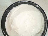 Torta di pavesini al cacao con crema al cocco