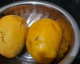 A picture of step 1 of Aamras aur Poori.