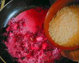 A picture of step 5 of Beetroot Aluva.