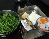 A picture of step 2 of Methi malai mutter.