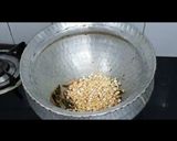 A picture of step 4 of Papad poha chivda.