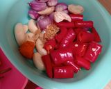 Foto langkah ke 1 dari resep Sambal goreng kentang telur.