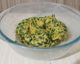 A picture of step 5 of Methi thepla.