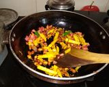 A picture of step 4 of Sprout poha.
