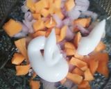 A picture of step 1 of Tandoori Mayo Sandwich.