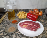 Foto del paso 1 de la receta: Gulash con papines