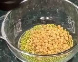 A picture of step 1 of Mix sprout salad.