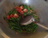 Foto langkah ke 1 dari resep Oseng Kangkung asem pedas.
