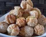 Foto langkah ke 8 dari resep Onde2 ketawa keju renyah diluar, gurih manis empuk didalam.