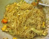 Foto langkah ke 9 dari resep Bihun Goreng.