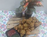 A picture of step 5 of Maharashtrain snacks Onion potato spinach pakora.
