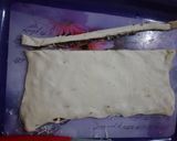 Foto langkah ke 3 dari resep Choco Cheese Puff Pastry Twists.