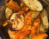 Foto del paso 3 de la receta: Papas, batatas y calabaza al horno 😋