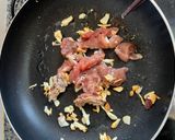 Hình bước làm 2 của món Bí Nụ Xào Thịt Nạc