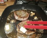Foto langkah ke 4 dari resep Beef Steak Saus Jamur Ala Rumahan.